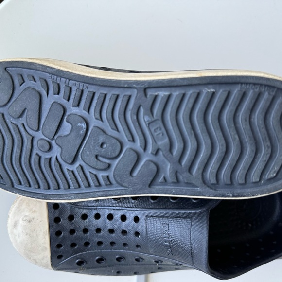 Water native slip on shoes - Picture 3 of 6